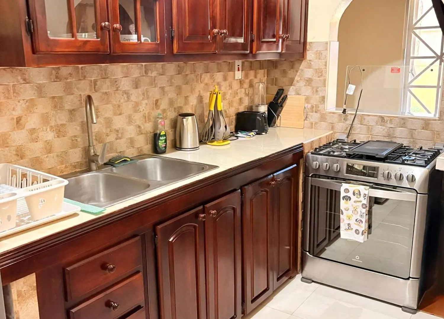 White House By White River Ocho Rios Apartman